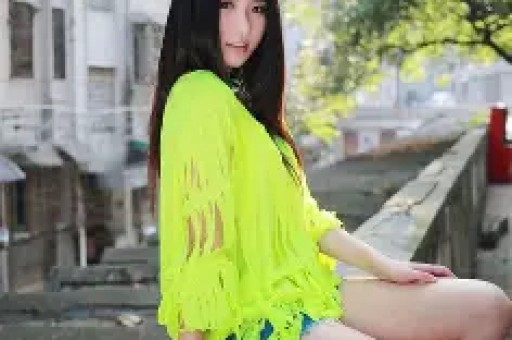 自称“性商教母”的网红周媛被封号后换号复出市监局：已依法从重处罚其新账号被停用